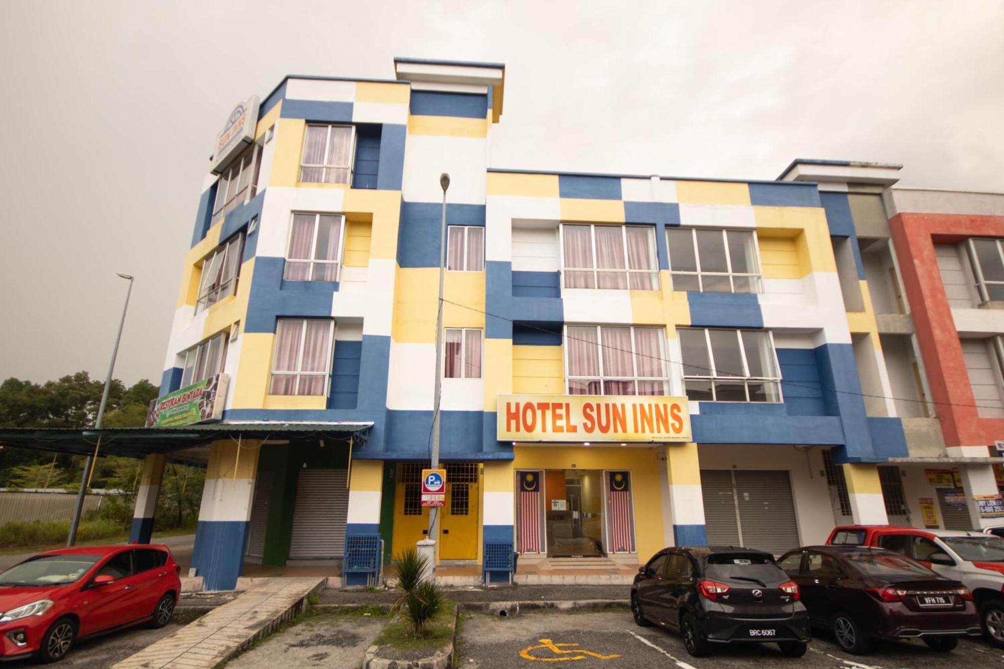 Sun Inns Hotel Meru Raya Chemor Buitenkant foto